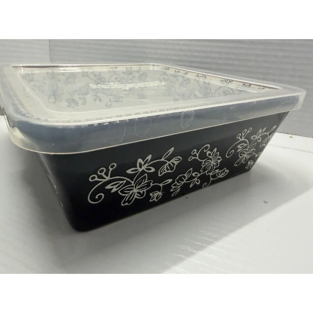 3 Pc Temp-Tations Bakeware Floral Lace 1.5 QT Square w/Lid & Hot Plate